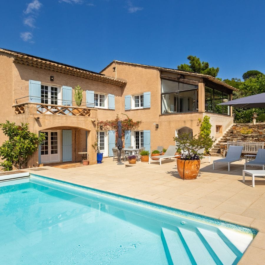 Villa Casadeî vue de l’extérieur, Rayol-Canadel-sur-Mer location villa vacances 11 personnes Rayol-Canadel-sur-Mer Var piscine